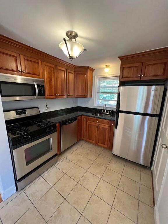 28 Glenellen Rd unit 2, West Roxbury, MA 02132 - photo 6