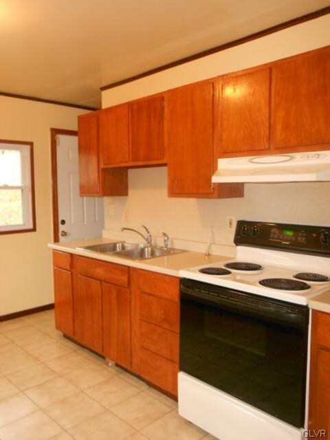 939 Conwell St, Stroudsburg, PA 18360 - photo 3