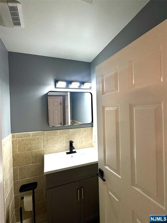 233 Warren Ave unit B, Fort Lee, NJ 07024 - photo 7