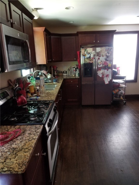 15 Oakdale St, Providence, RI 02908 - photo 2