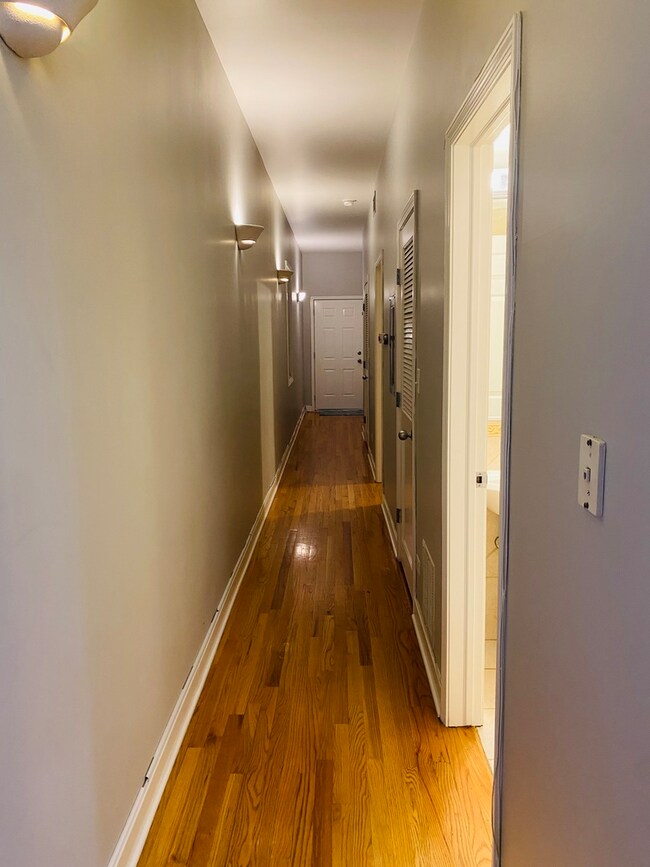 unlisted-address, Chicago, IL 60612 - photo 2