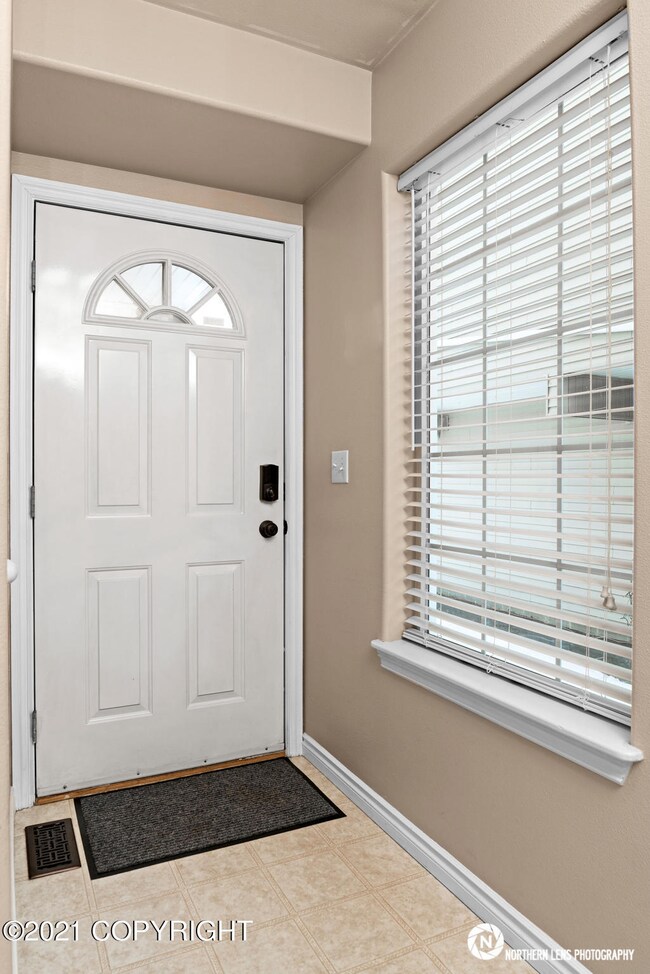 7_EntryFoyer