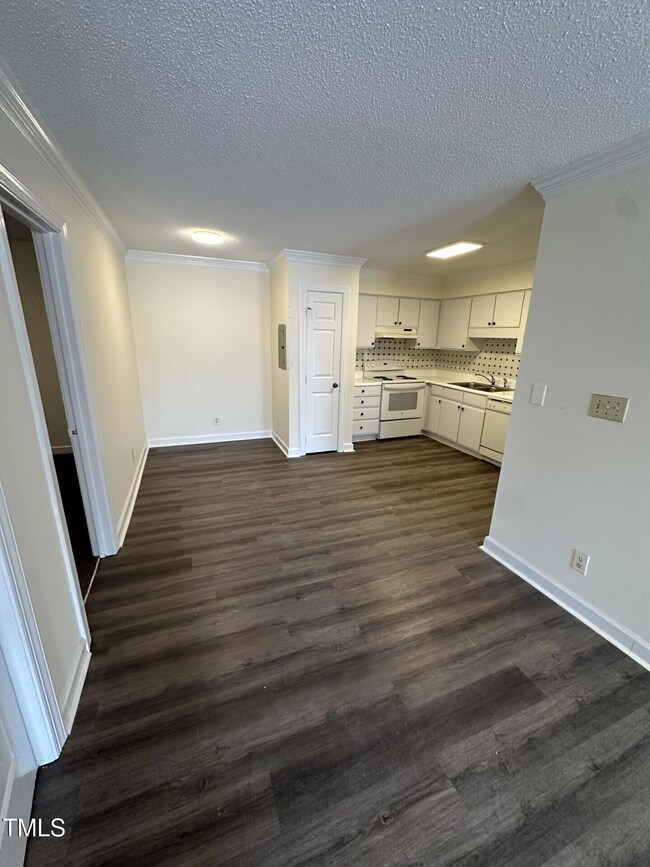 3533 Ivy Commons Dr unit 302, Raleigh, NC 27606 - photo 3