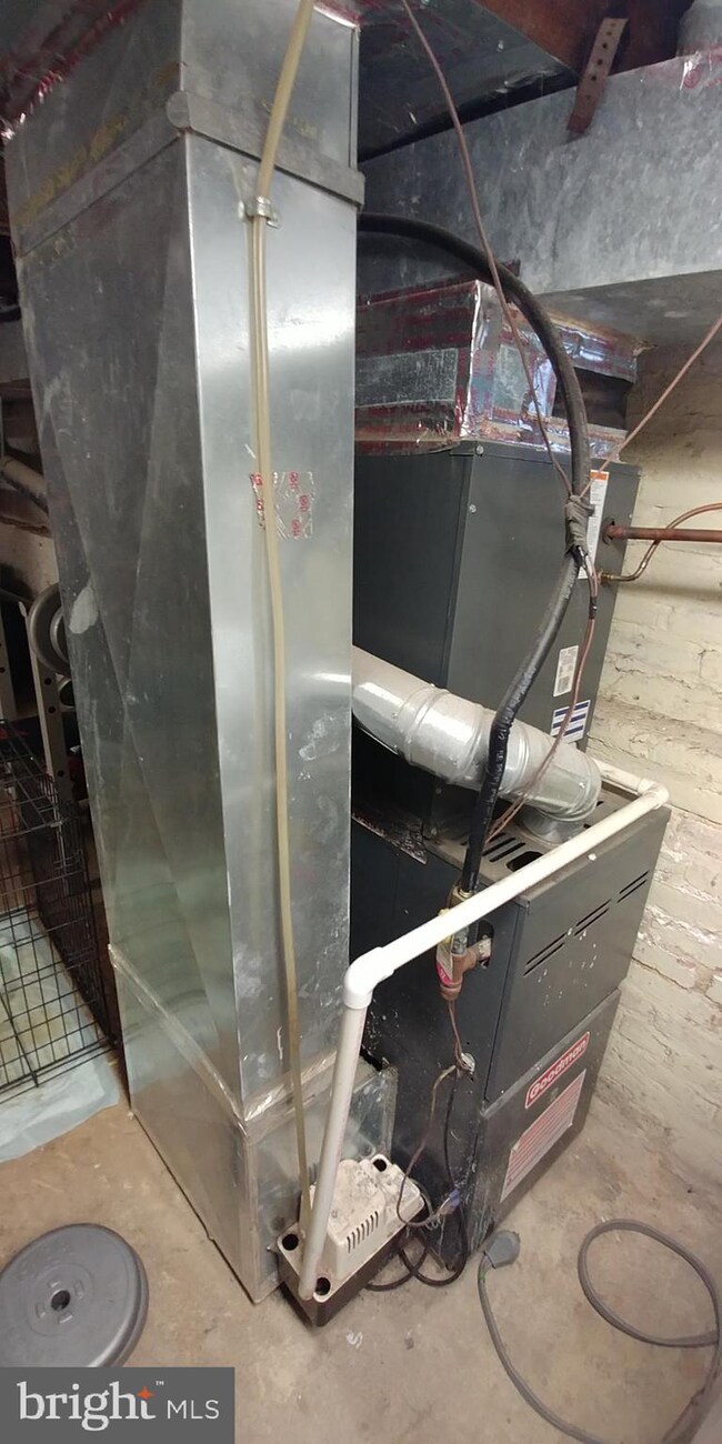 5315 Denmore Ave, Baltimore, MD 21215 - photo 7