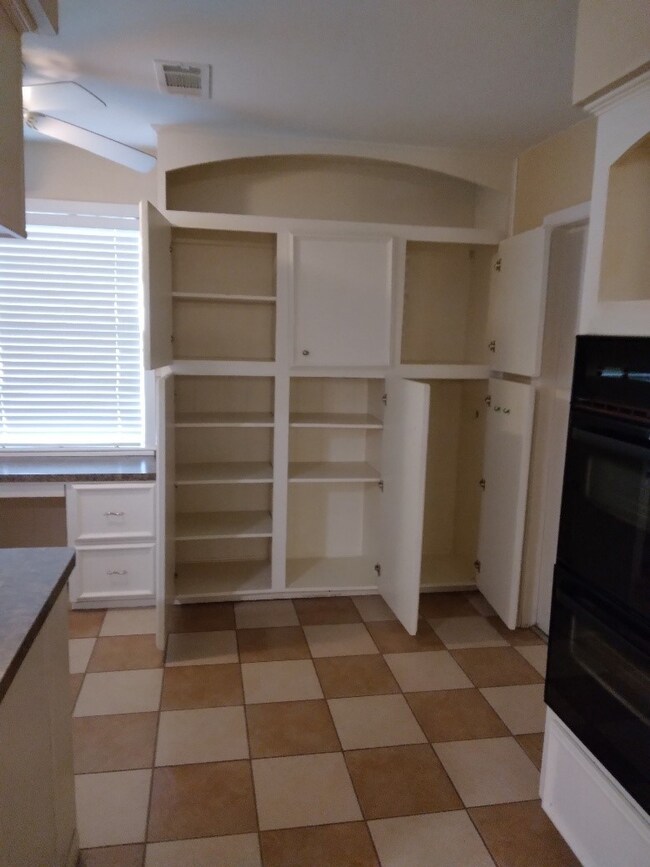 1703 Willowby Dr, Houston, TX 77008 - photo 5