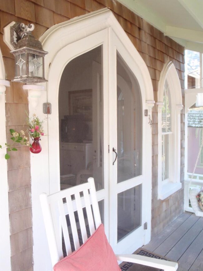 34 Narragansett Ave, Oak Bluffs, MA 02557 - photo 6