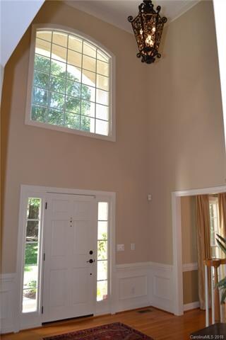 Grand 2 Story Foyer