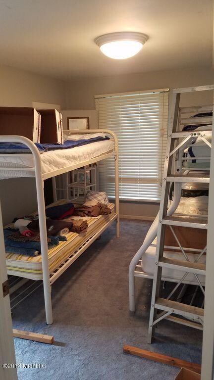 606 maple street - bed 1