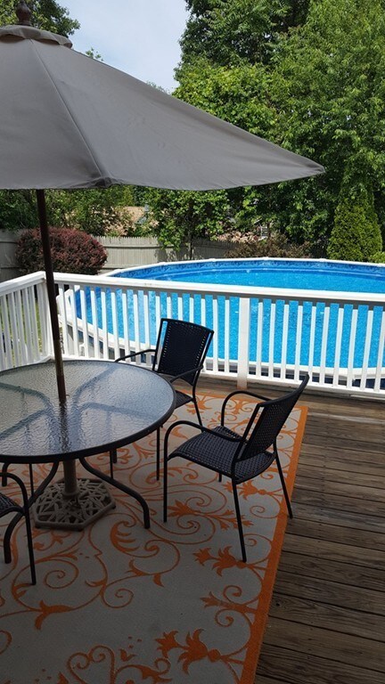 126 Essex Heights Dr, Weymouth, MA 02188 - photo 4