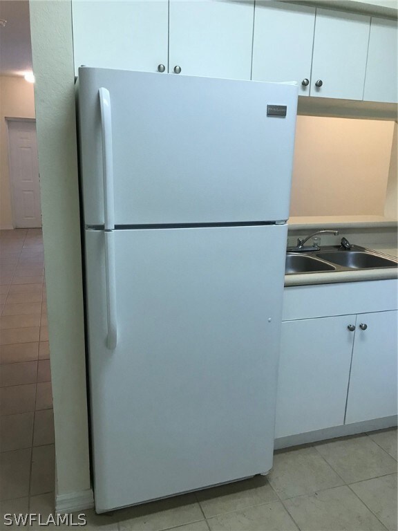 KITCHEN.  NEWER REFRIGERATOR
