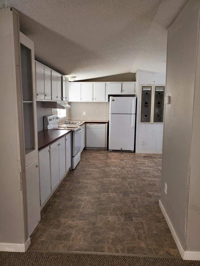 Kitchen 2370 Catherine Lake Rd
