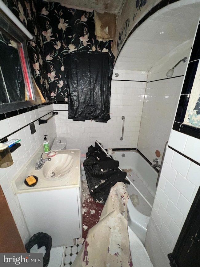 4537 Pimlico Rd, Baltimore, MD 21215 - photo 3