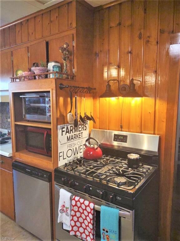 1626 Walnut St, Coshocton, OH 43812 - photo 4