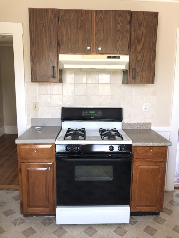 41 Averton St unit 3, Roslindale, MA 02131 - photo 3