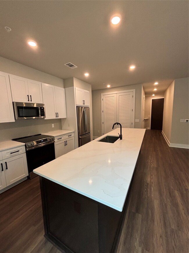 3255 Carlisle St unit 2107, Dallas, TX 75204 - photo 5