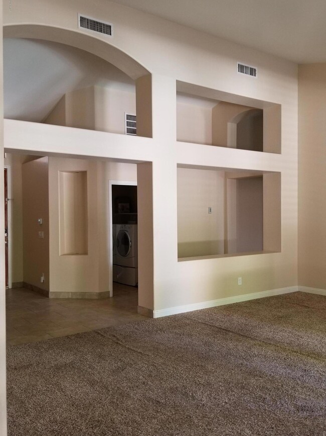 FRONT ROOMS
