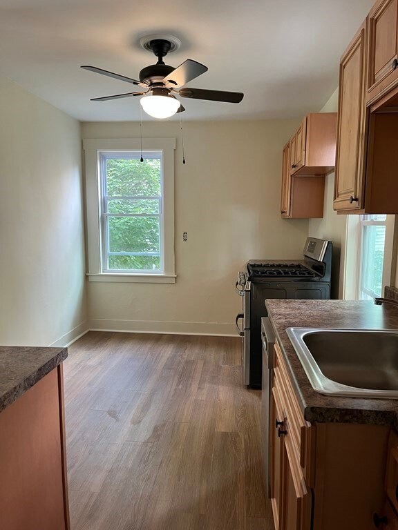 7 Grove St unit 2, Woburn, MA 01801 - photo 3