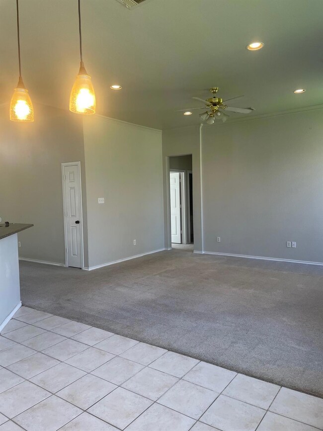 102 Ridge View Ct, Decatur, TX 76234 - photo 5