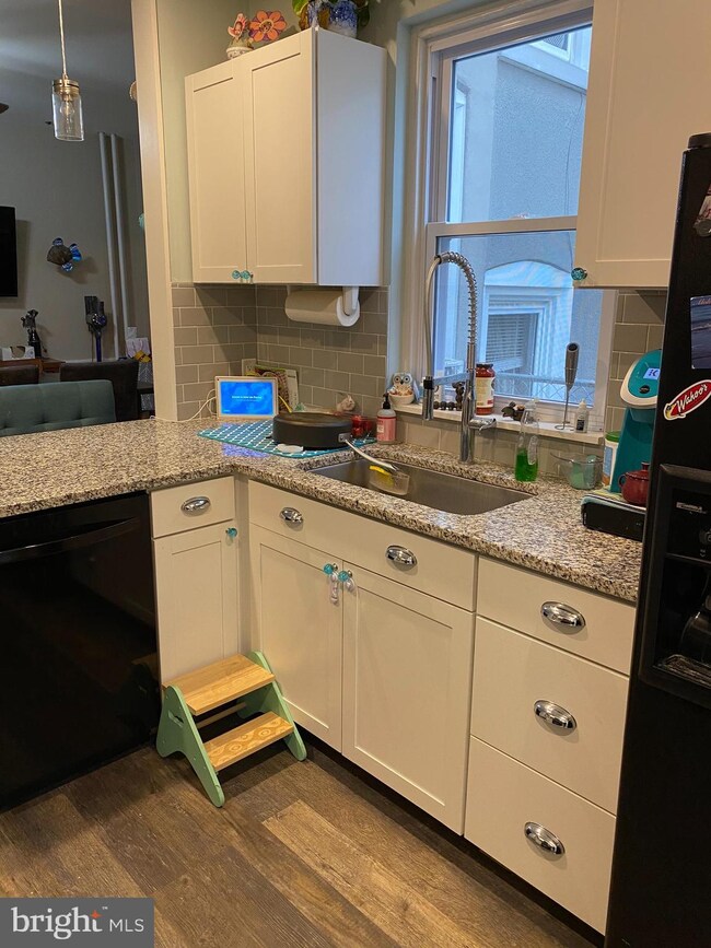 4720 Silverwood St, Philadelphia, PA 19128 - photo 5