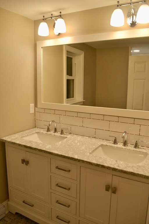 122 Thacher St unit 2, Milton, MA 02186 - photo 4