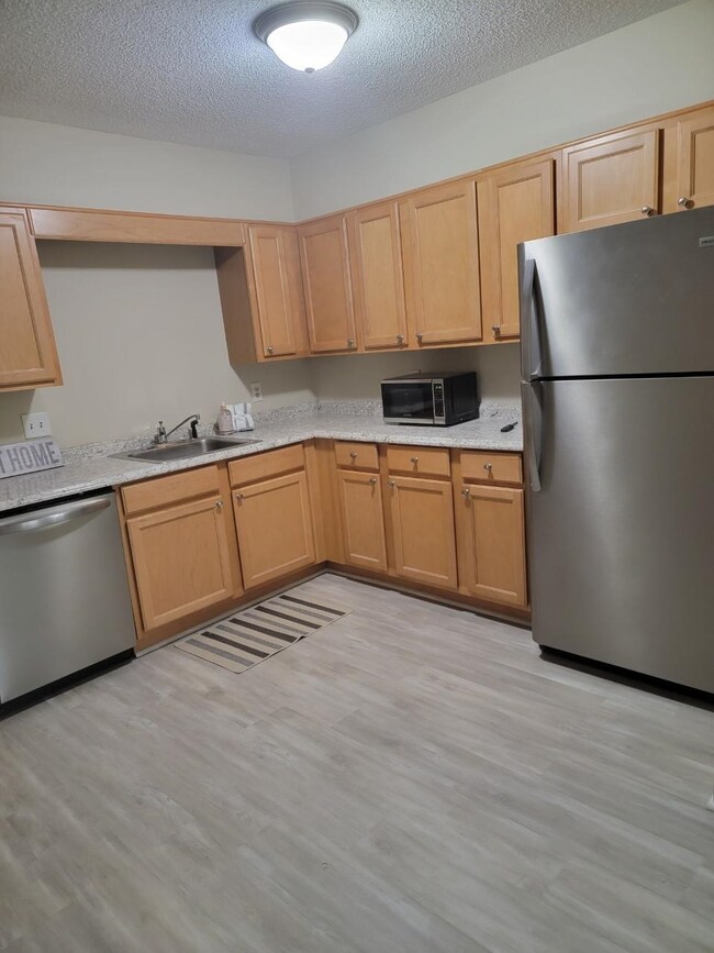 3 Autumn Leaf Dr unit 14, Nashua, NH 03060 - photo 7