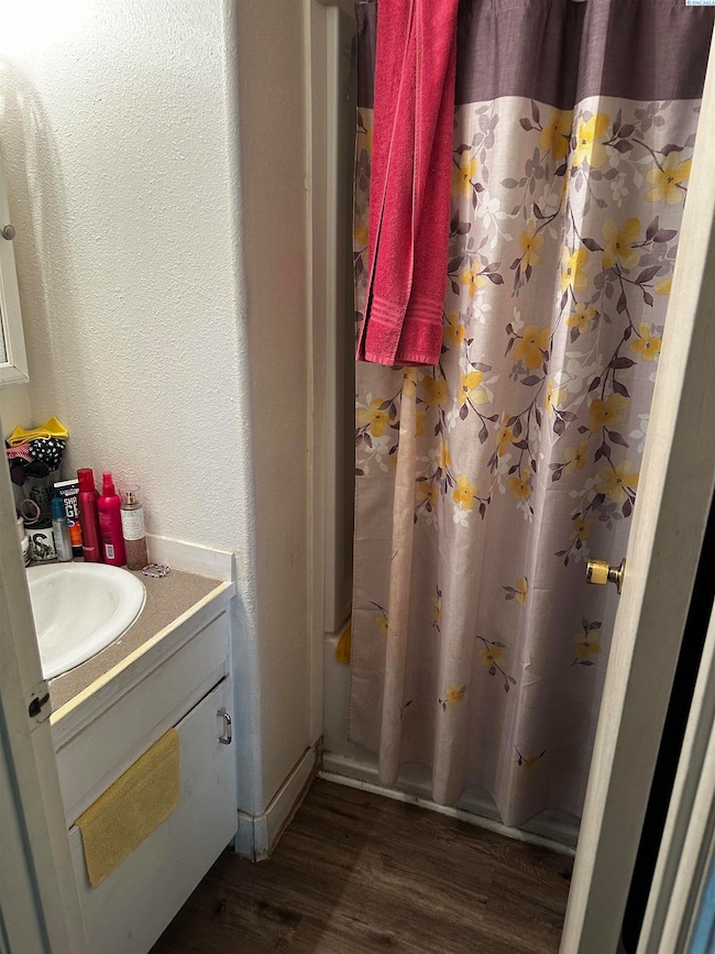 208 S Dawes St, Kennewick, WA 99336 - photo 3