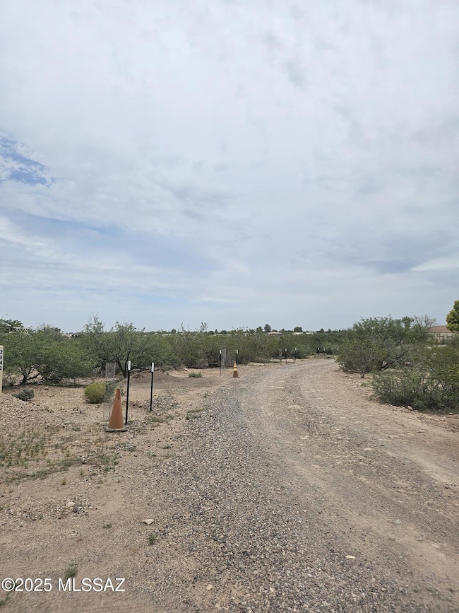 Dirt road to land lots