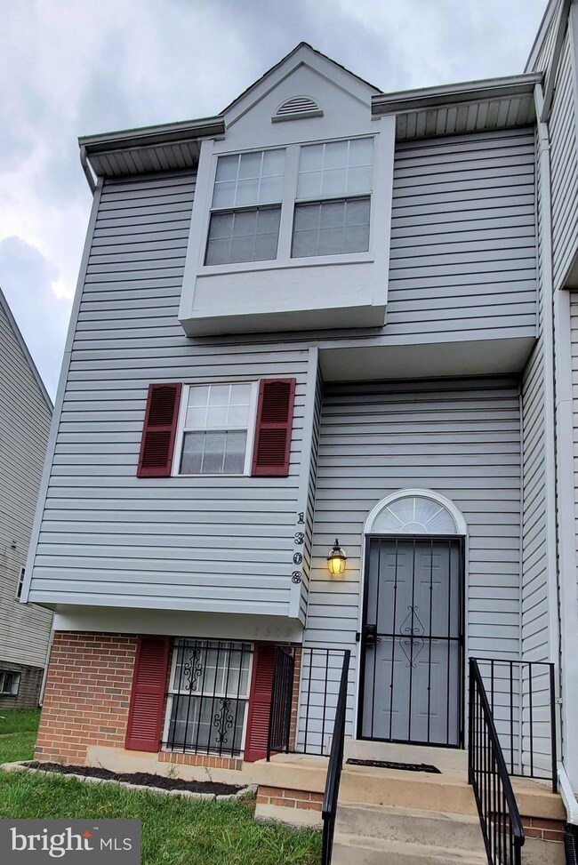 1308 Gabes Place, Hyattsville, MD 20785 - photo 2