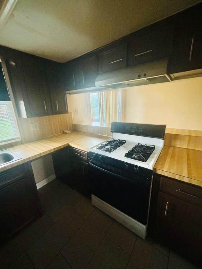 7818 Battleoak Dr, Houston, TX 77040 - photo 6