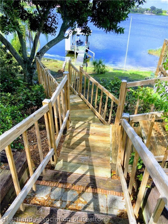 337 Mccoy Dr, Lake Placid, FL 33852 - photo 6