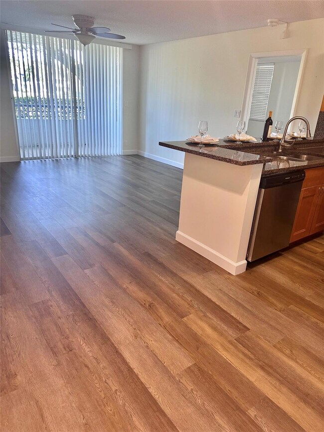 841 Lyons Rd unit 24108, Coconut Creek, FL 33063 - photo 3