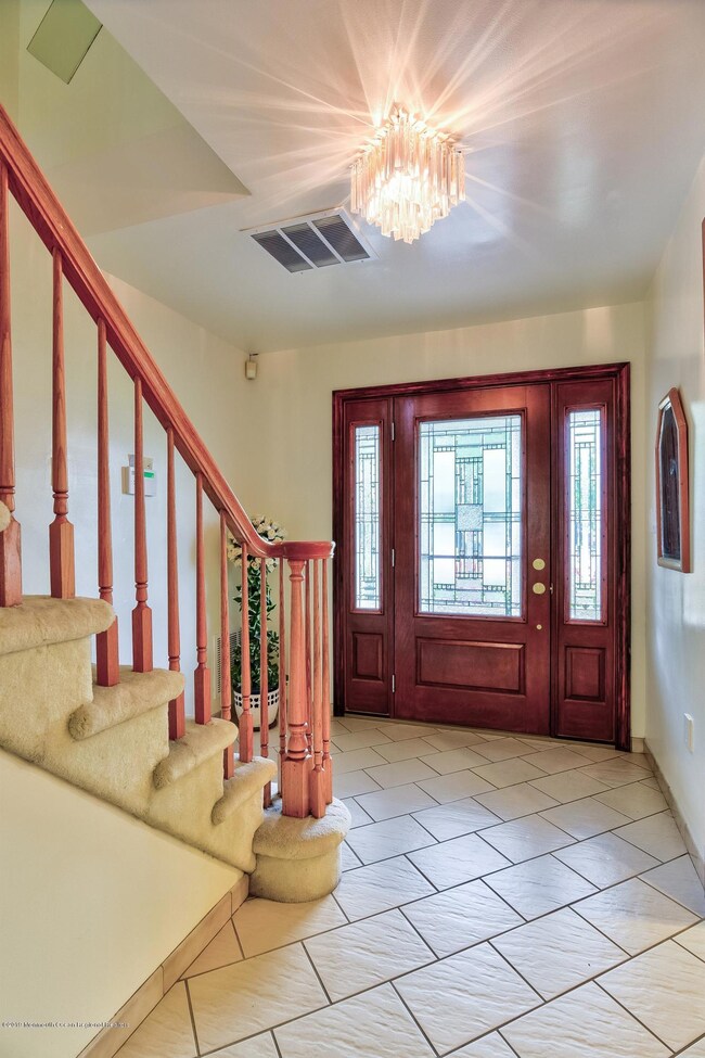 003_Foyer