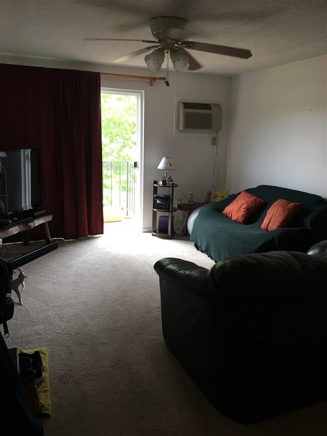 1009 White Cedar Blvd, Portsmouth, NH 03801 - photo 2