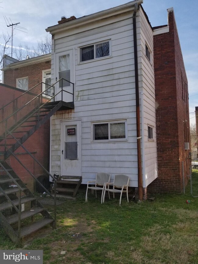4220 Dix St NE, Washington, DC 20019 - photo 2