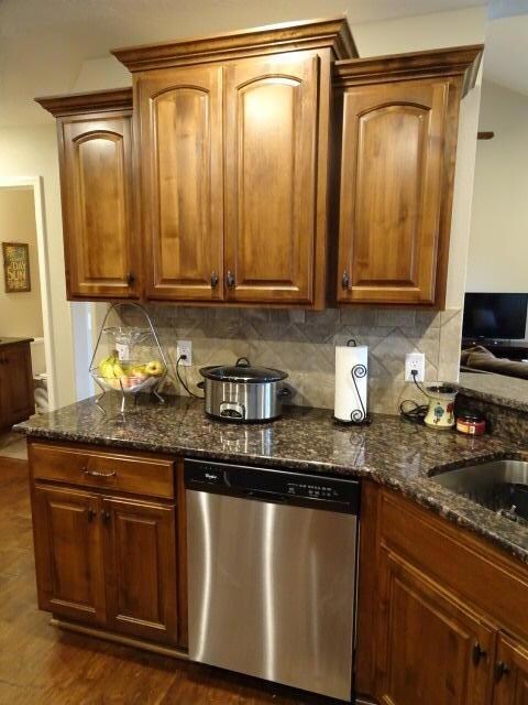 809 E Roubidoux St, Nixa, MO 65714 - photo 4