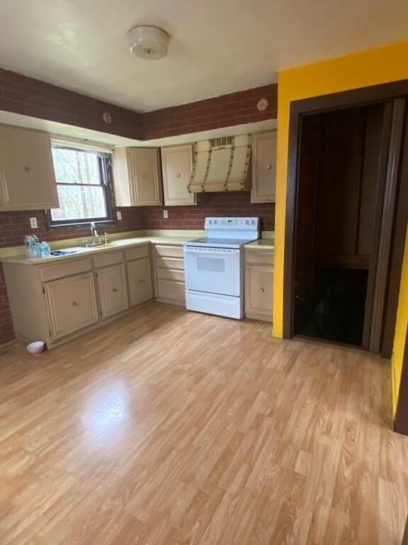 106 Monroe St, Douglas, MA 01516 - photo 5