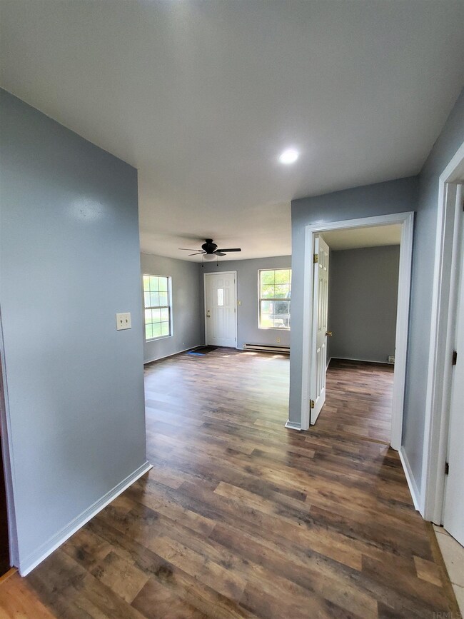 3203 Kelsey Ave, Elkhart, IN 46517 - photo 4