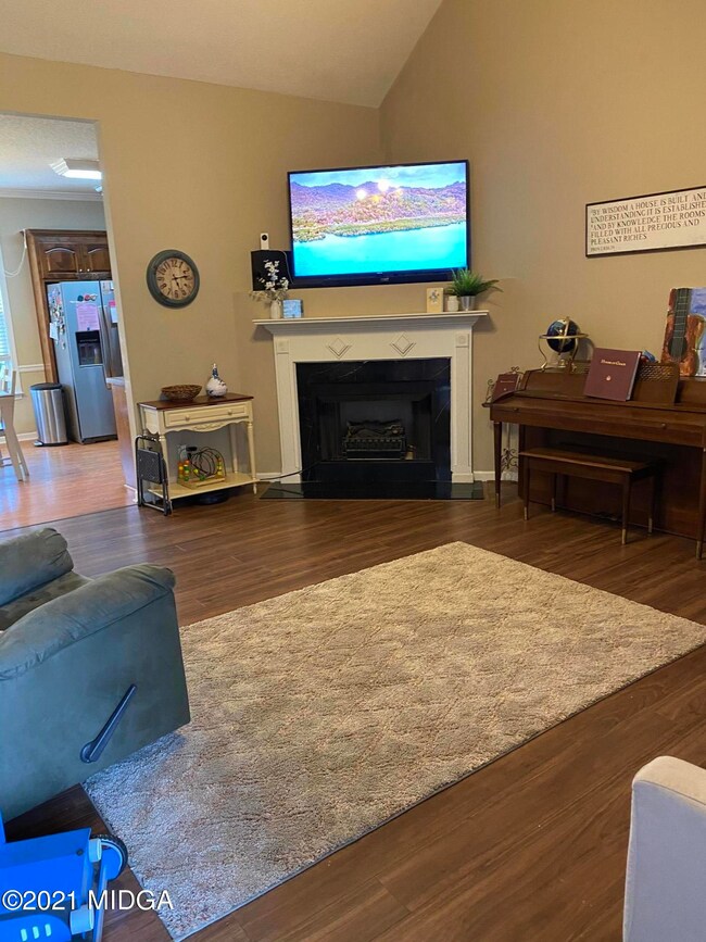 301 Manchester Ln, Byron, GA 31008 - photo 5