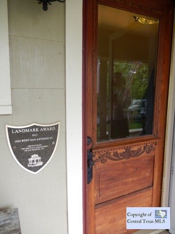 1024 W San Antonio St, San Marcos, TX 78666 - photo 3