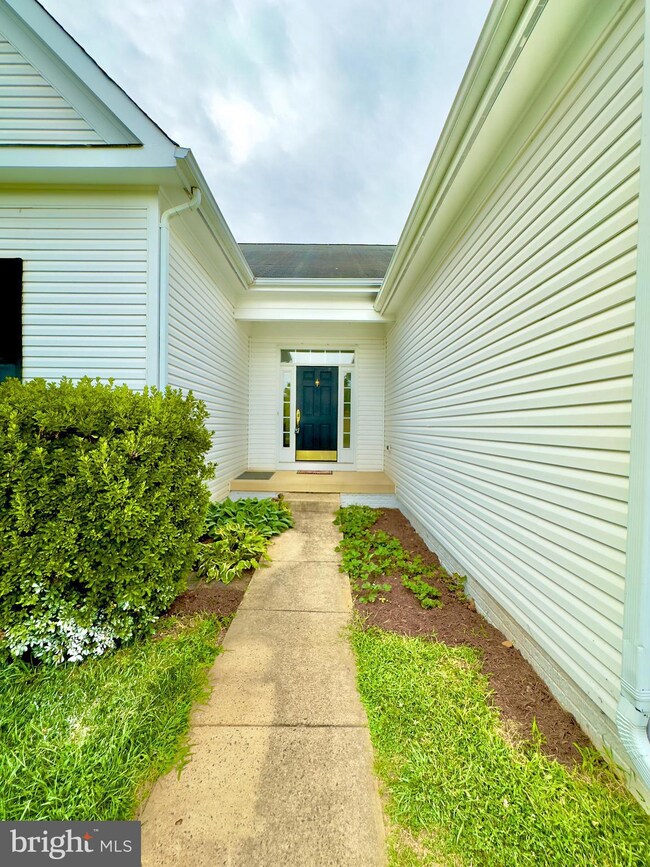 35918 Newberry Crossing Place, Round Hill, VA 20141 - photo 7