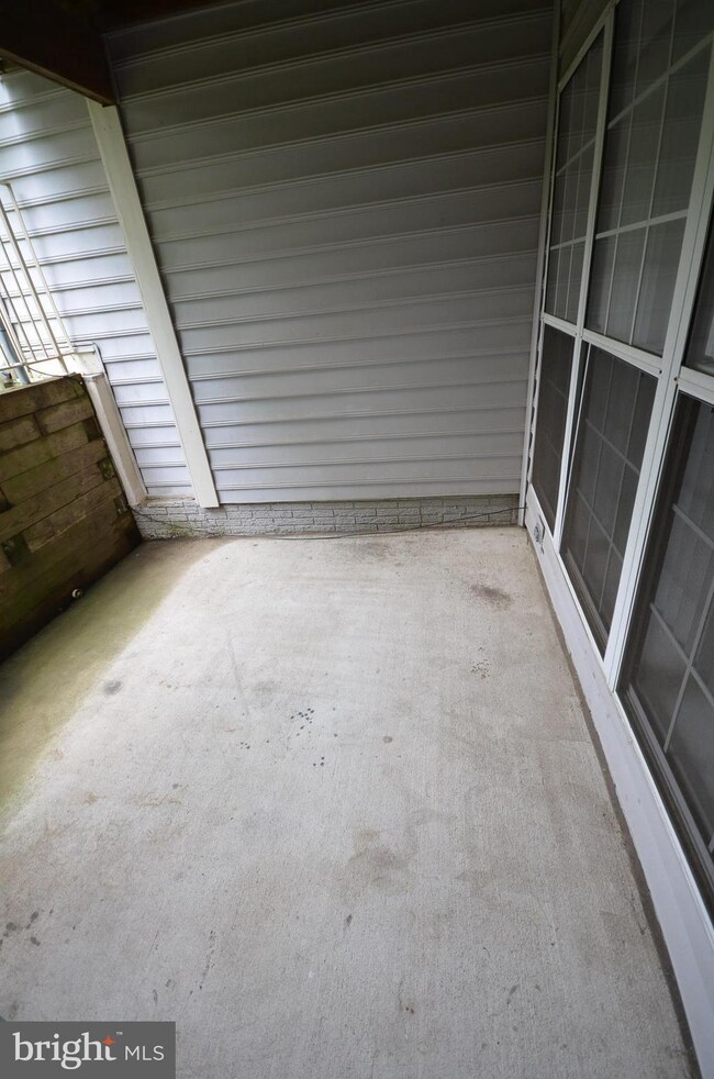 9298 Cardinal Forest Ln unit A, Lorton, VA 22079 - photo 6