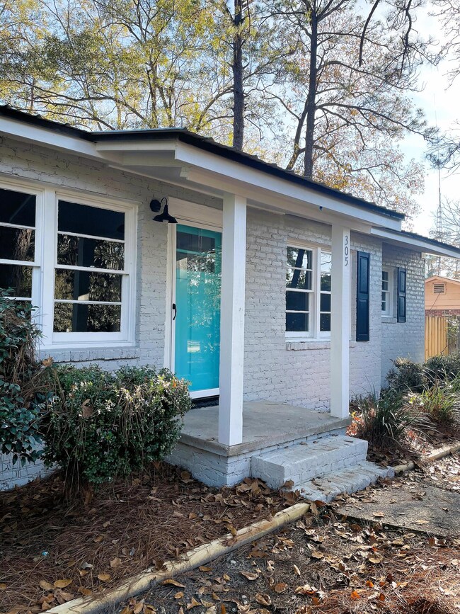 305 Forest Circle