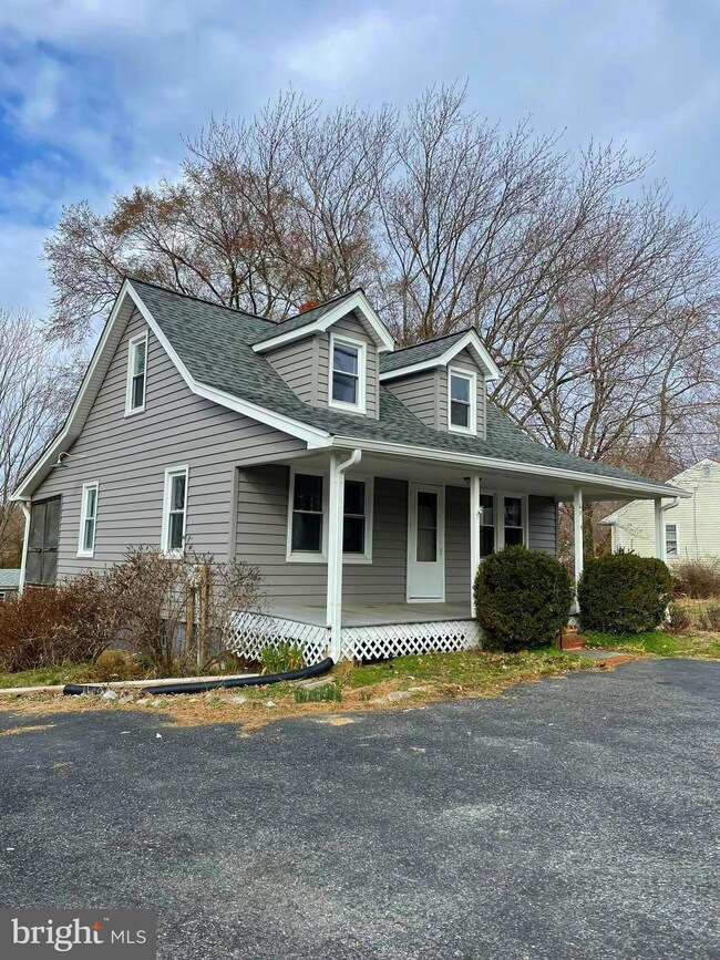 6816 Old Solomons Island Rd, Friendship, MD 20758 - photo 2