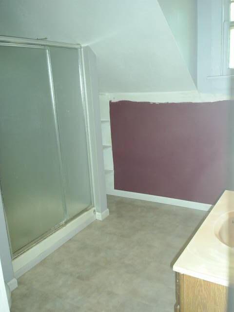 2nd level bathroom