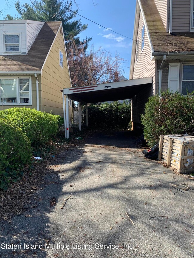 444 Watchogue Rd, Staten Island, NY 10314 - photo 3