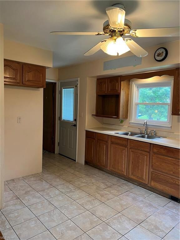 Eat-in kitchen 12 x 11 with gas range and dishwash