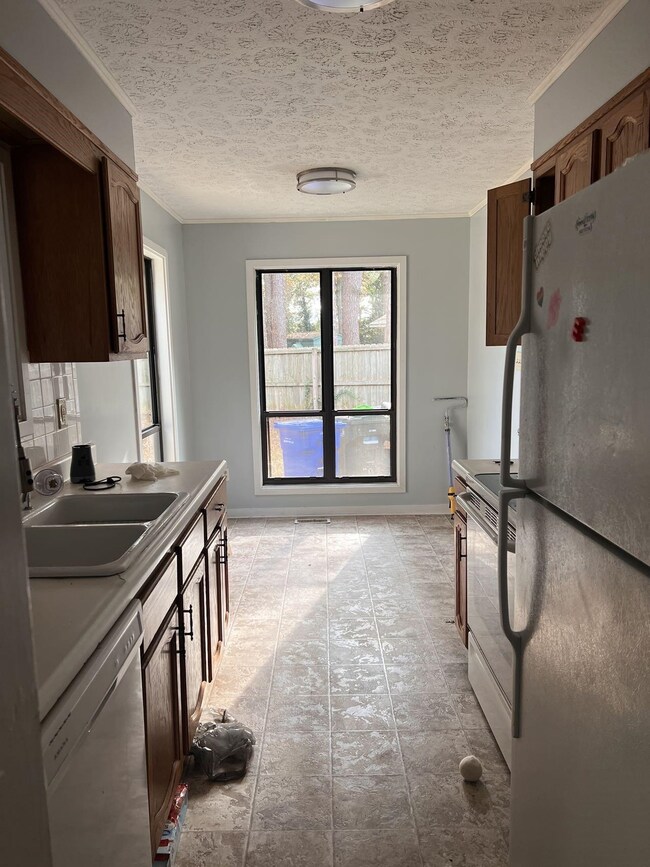 513 Andrea Ct, Fayetteville, NC 28314 - photo 3