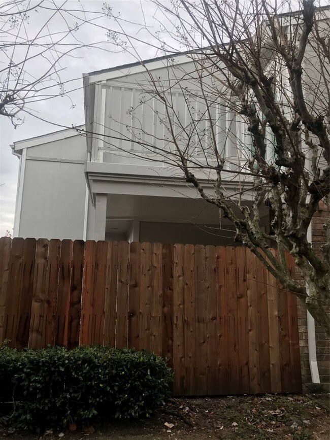 7895 Green Lawn Dr unit 7895, Houston, TX 77088 - photo 2