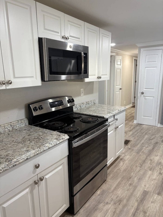 37945 Bentley Dr unit WD-110, Zephyrhills, FL 33542 - photo 5