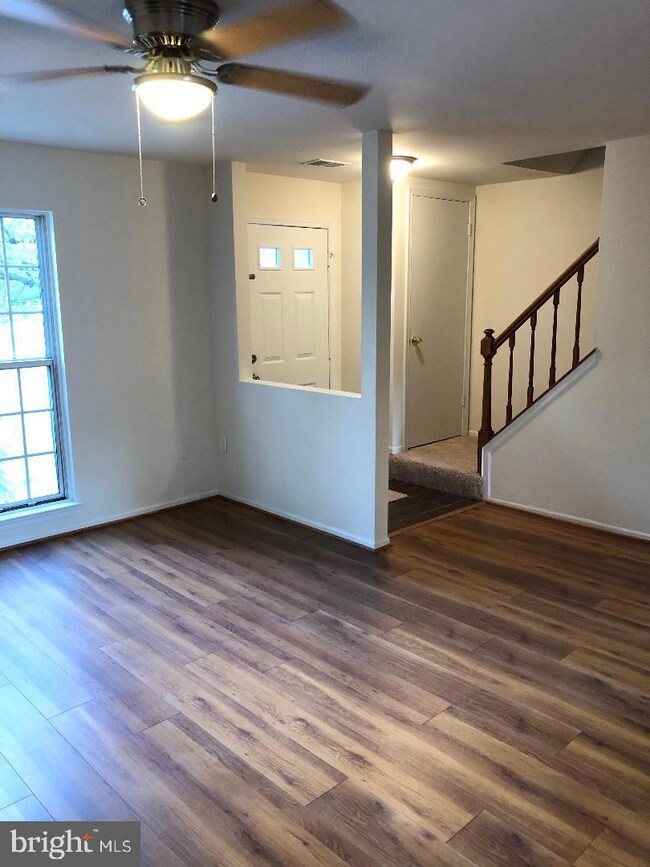 2899 Madeira Ct unit 10, Woodbridge, VA 22192 - photo 5